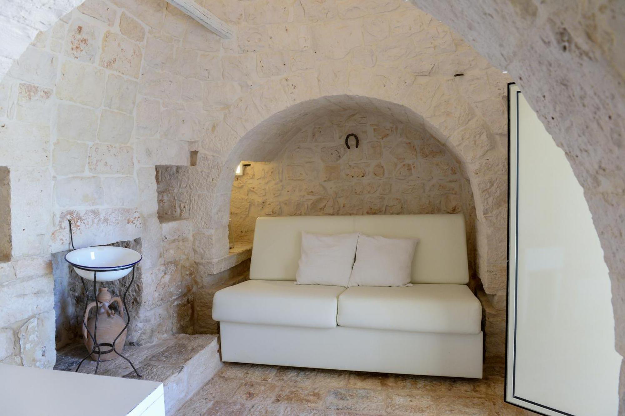 Trulli Lisanna - Exclusive Private Pool And Rooms Up To 10 People Antonelli Экстерьер фото