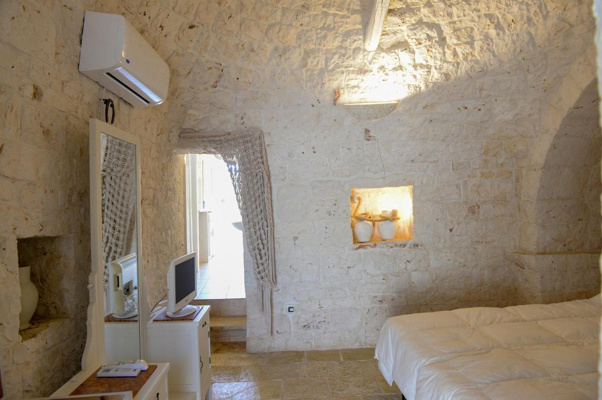 Trulli Lisanna - Exclusive Private Pool And Rooms Up To 10 People Antonelli Экстерьер фото