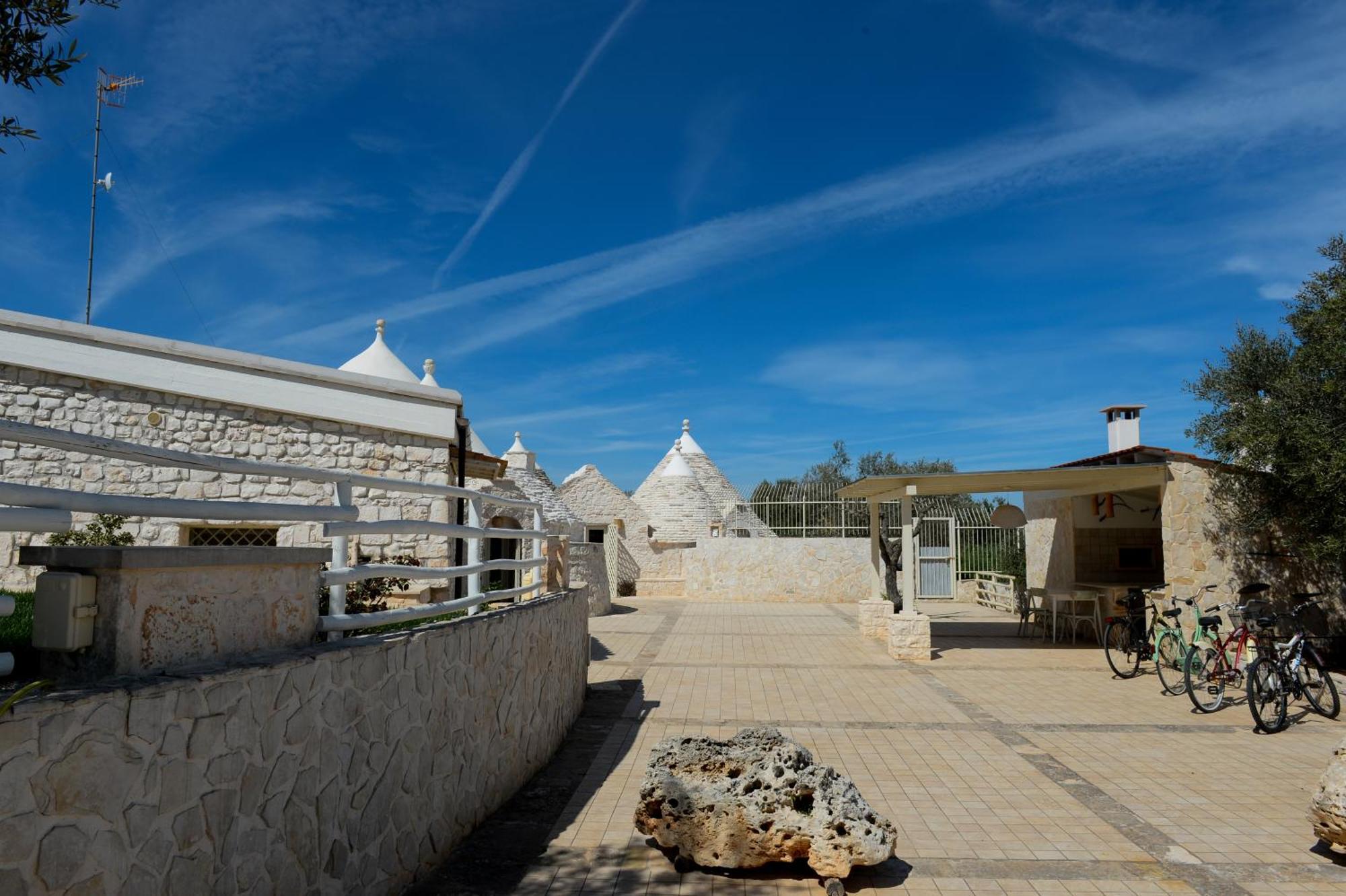 Trulli Lisanna - Exclusive Private Pool And Rooms Up To 10 People Antonelli Экстерьер фото