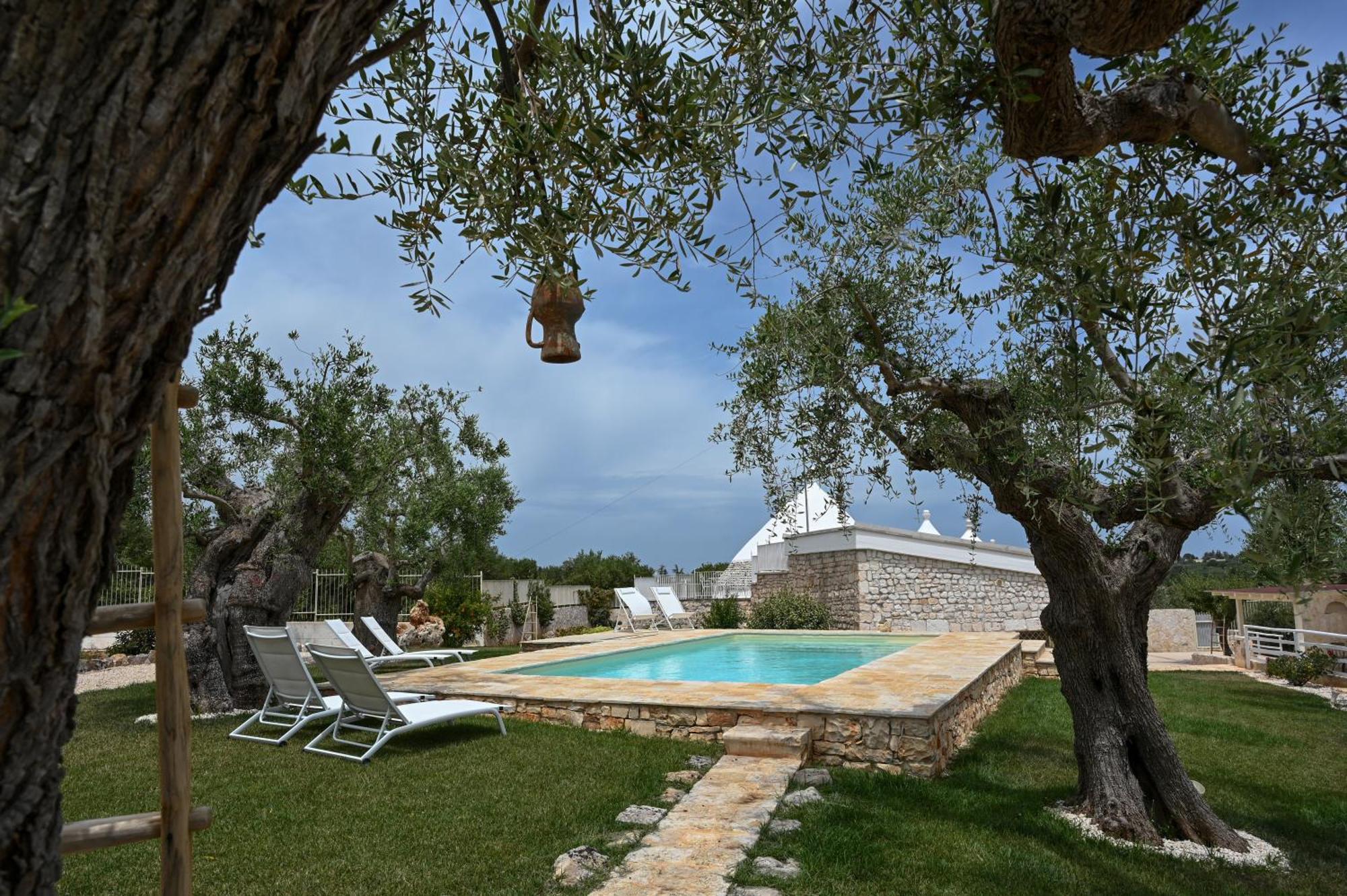 Trulli Lisanna - Exclusive Private Pool And Rooms Up To 10 People Antonelli Экстерьер фото